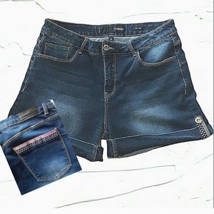 - - THORN STARS AND STRIPES TRIM DENIM SHORTS